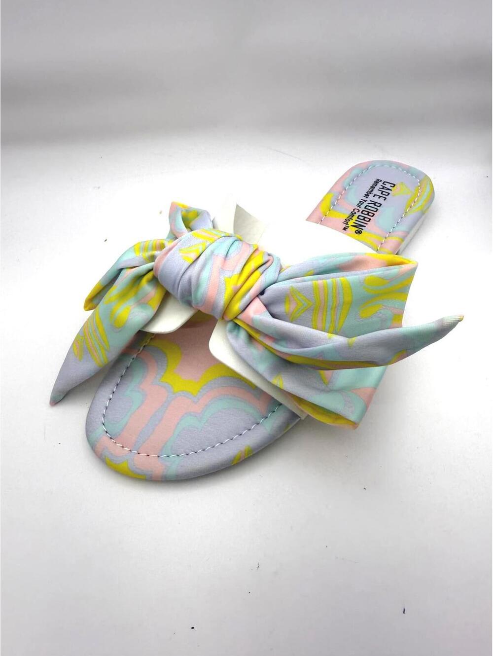 Cape Robbin Women's White Size 7 Bow Sandals